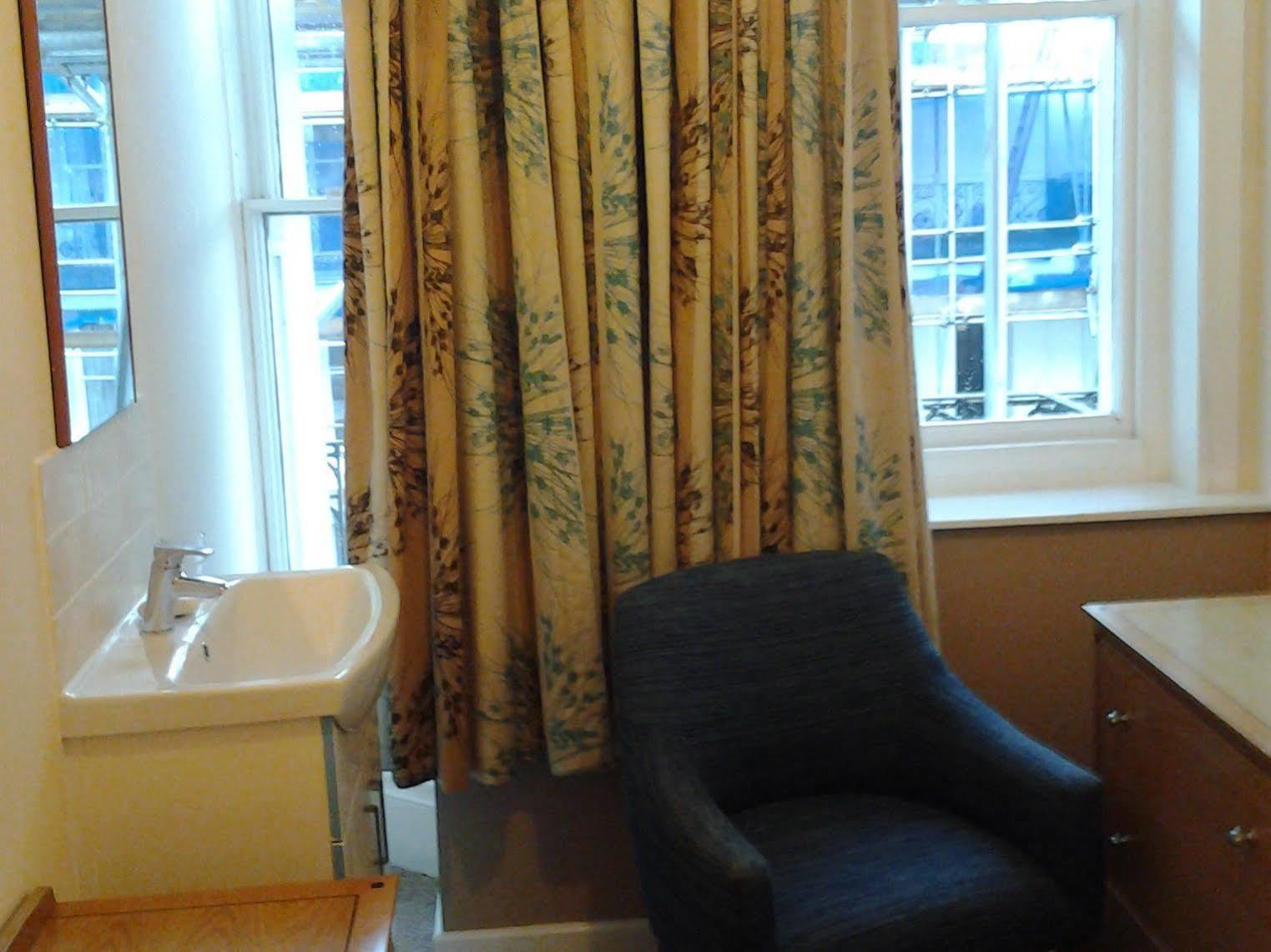 Sterling House Hotel อีสต์บอร์น ภายนอก รูปภาพ
